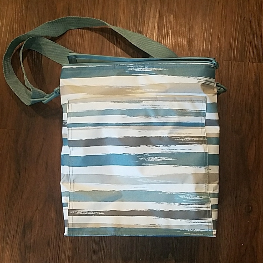 SUNDAY SALE NWT Thirty-One Picnic Thermal